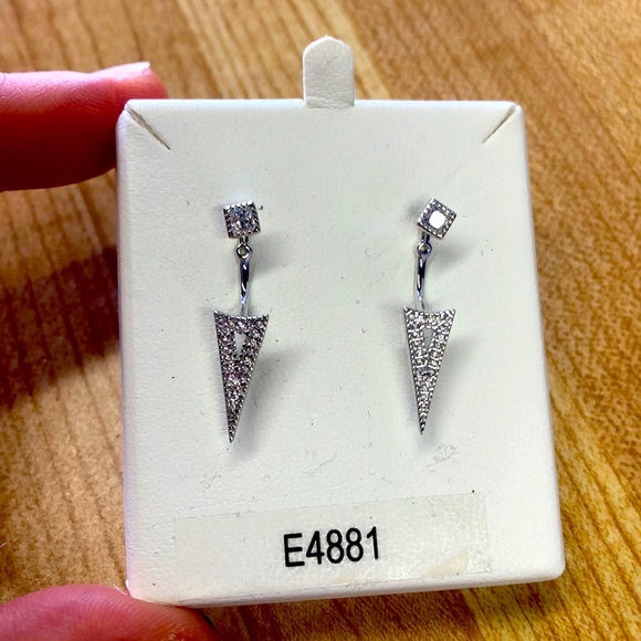 Triangle drop earrings - Picture 1 of 4